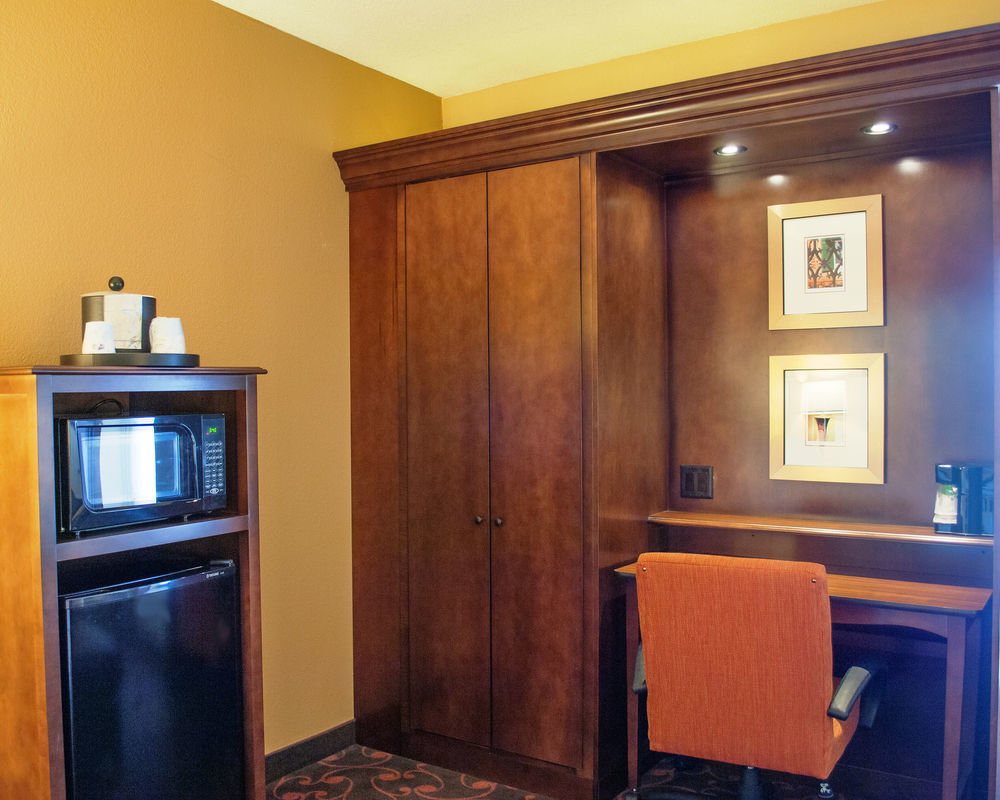 Hotel Larkspur Landing Carlisle Esterno foto